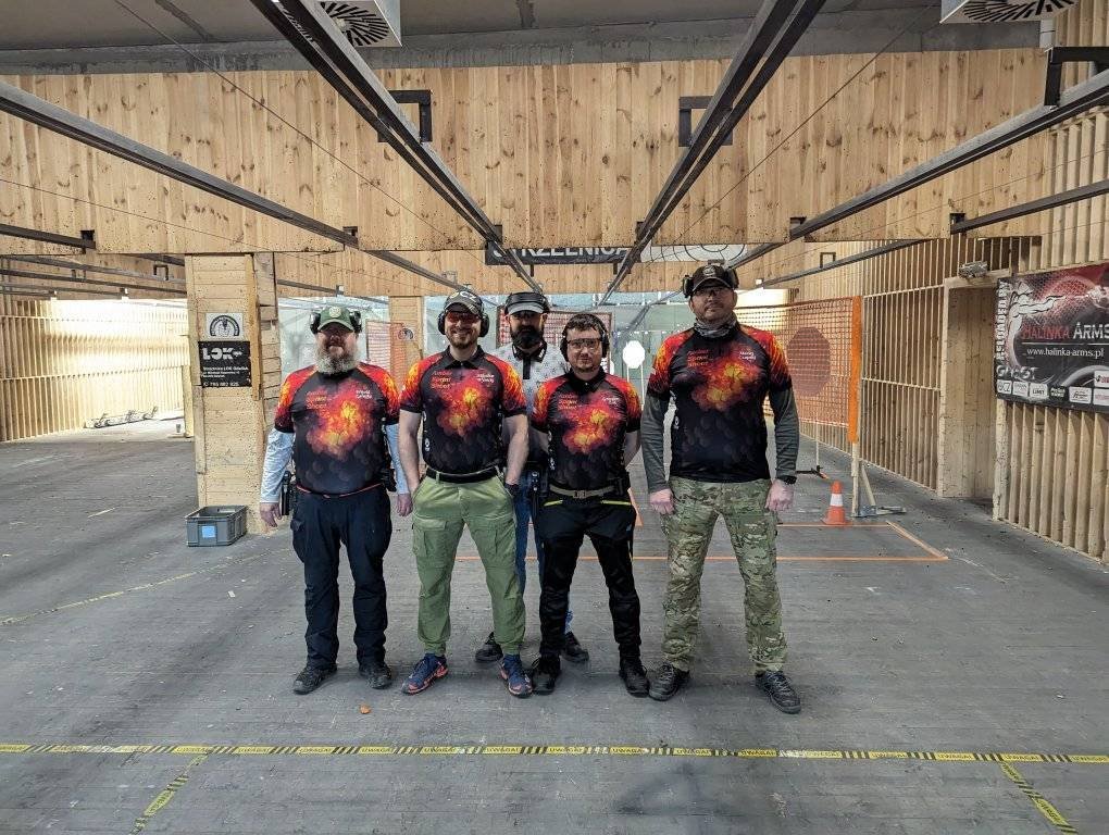 Ekipa zawodów Amber, od lewej: Witek, Niko, Paweł, Grzegorz, Maciej.