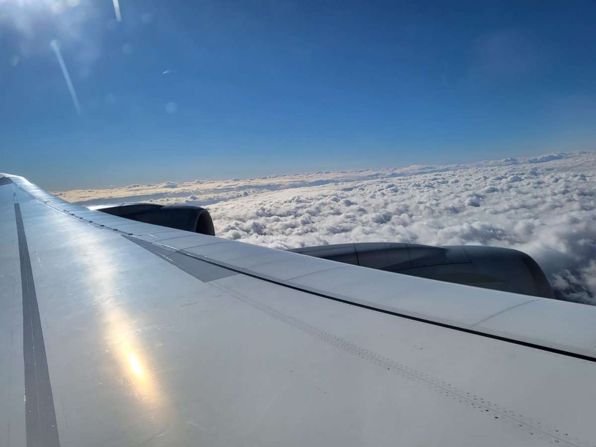 Napisane pod niebem błękitnym, gdzieś nad Chinami.